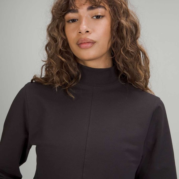 Lululemon LA Reversible Mock Neck - Picture 2 of 10
